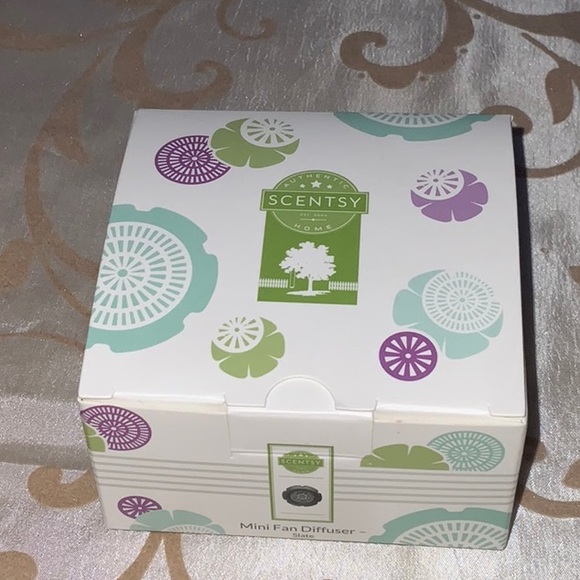 Scentsy Mini Fan Diffuser - Picture 2 of 4